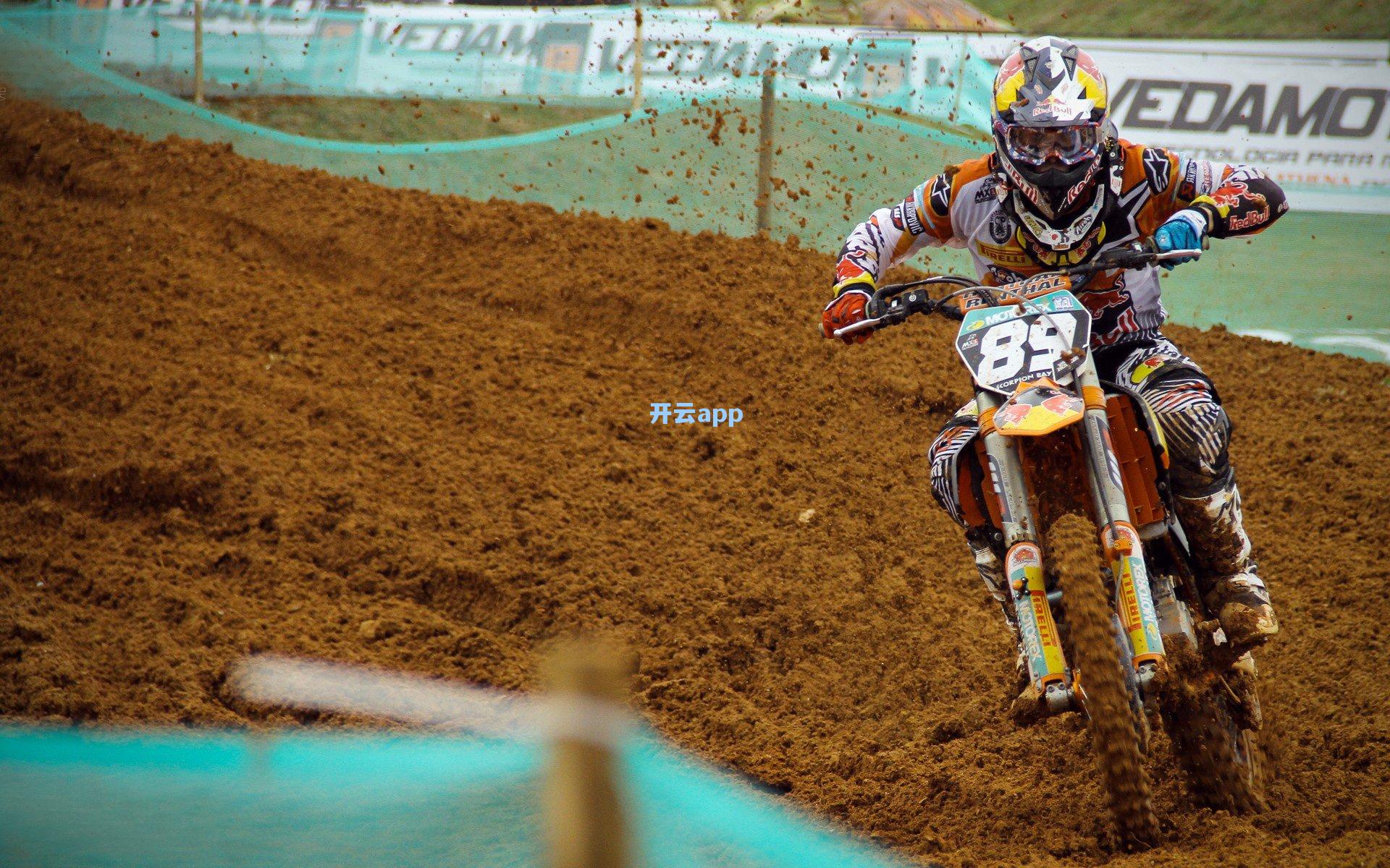 早报，红军场内外都有捷报，英超又要提前大结局？