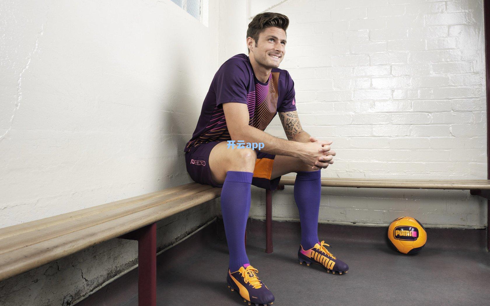 莱奥深情追忆童年插曲，本菲卡未兑现的专车承诺如何塑造今日米兰巨星